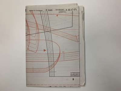  13  Burda    1/2002 E648